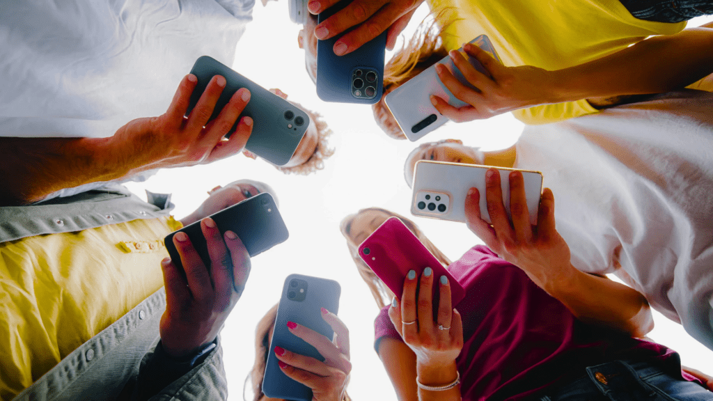 Used Mobile Shop in Delhi - Advanced Mobile Solutions